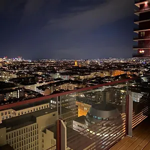 https://triiiple-suites-level-22-mit-balkon-und-tiefgarage.vienna-besthotels.com